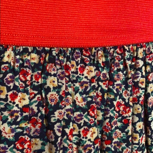 Floral flowy skirt - Picture 2 of 2